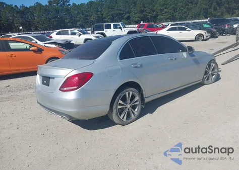 2016 Mercedes-Benz C 300 Luxury/Sport из США, поврежденный, VIN 55SWF4JB1GU166442